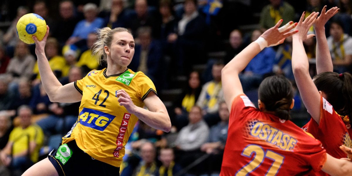 Jenny Carlsson under träningslandskamp mot Rumänien i Rosvalla, Nyköping
